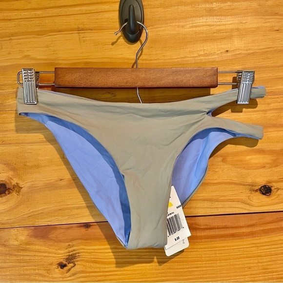 L*SPACE Breakers Reversible Cutout Bikini Bottom Grey Periwinkle Blue Small NWT1 - Picture 1 of 7
